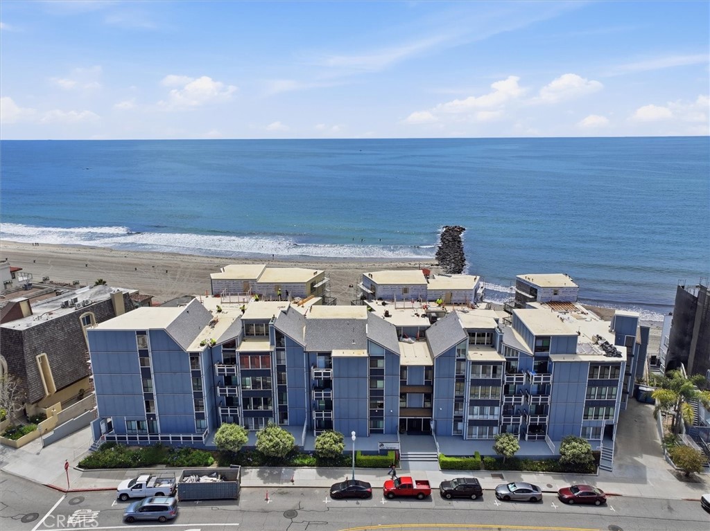 625 Esplanade 9