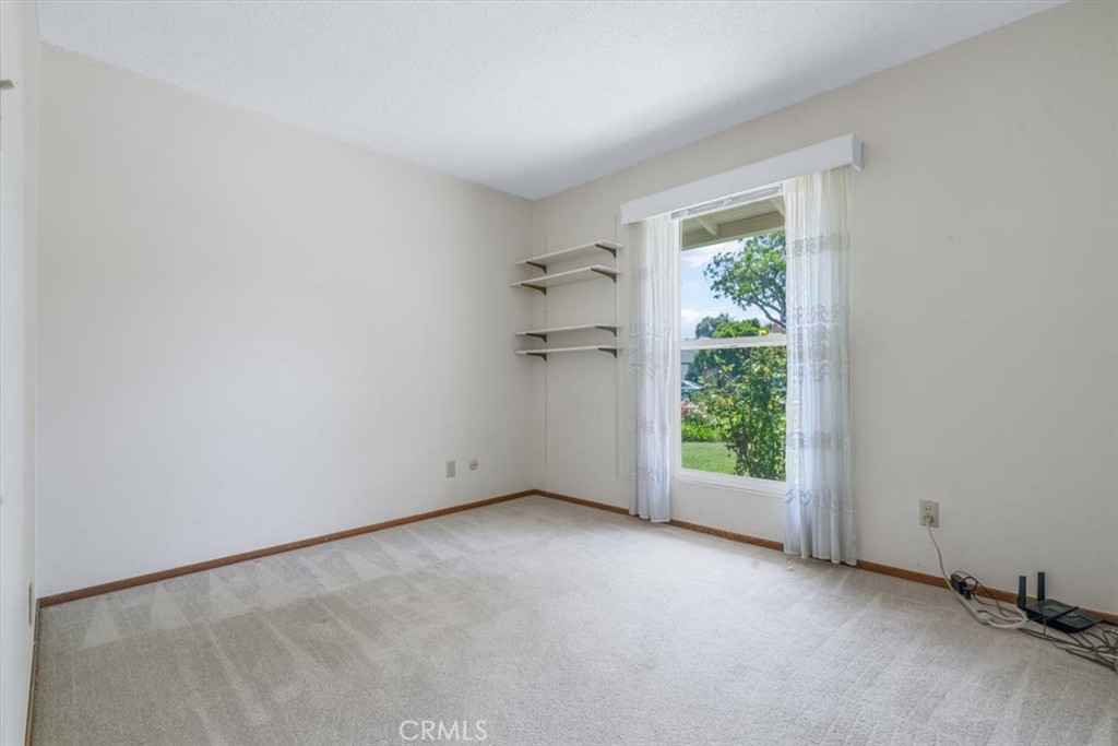 1283 W Newport Street