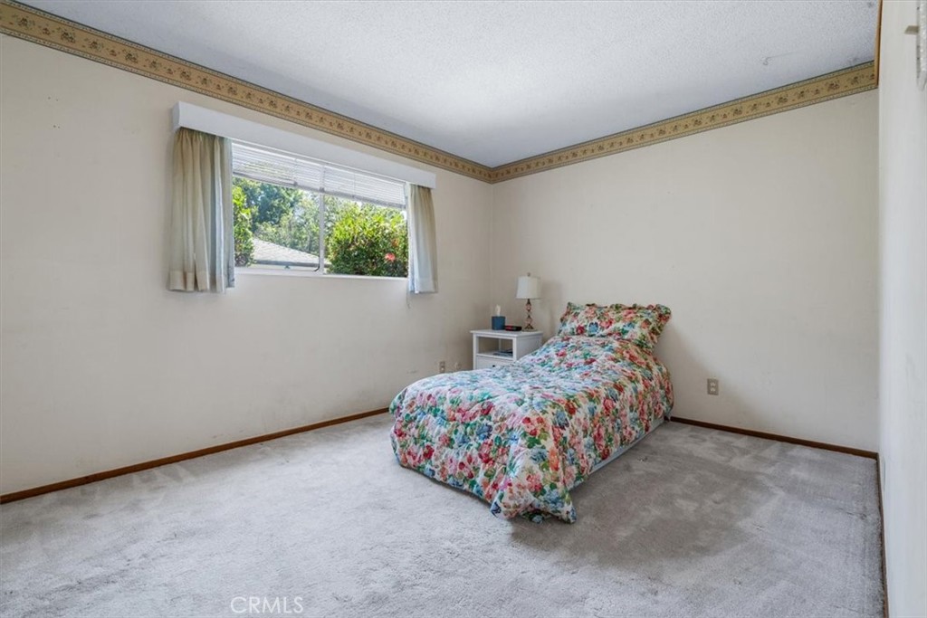 1283 W Newport Street