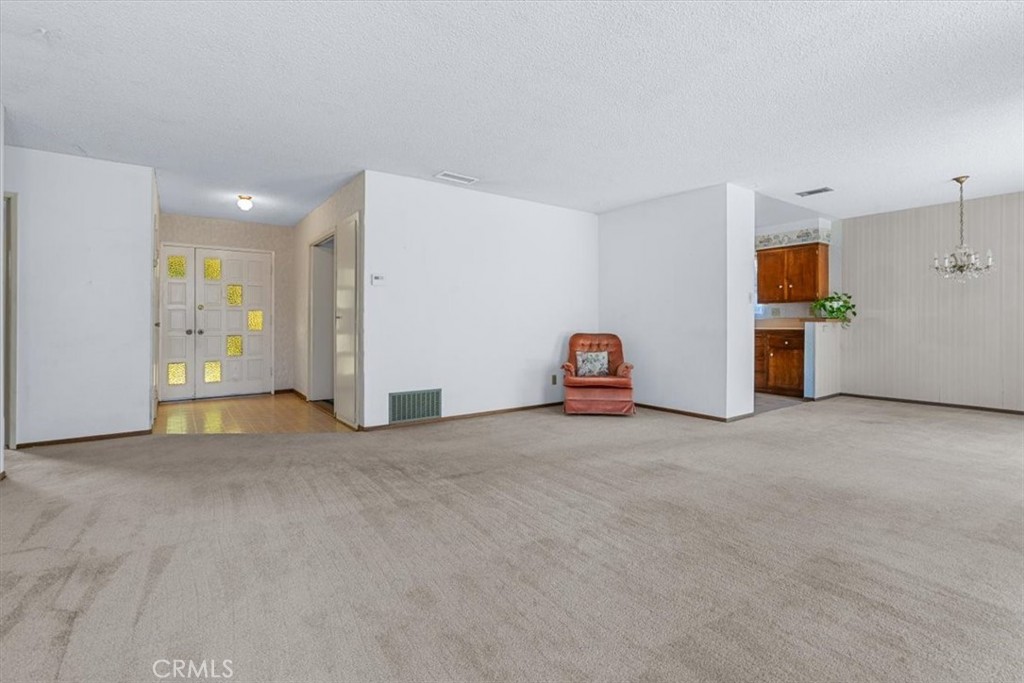 1283 W Newport Street