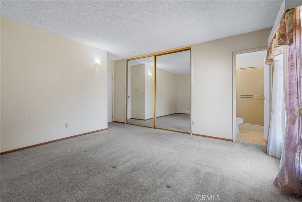 1283 W Newport Street