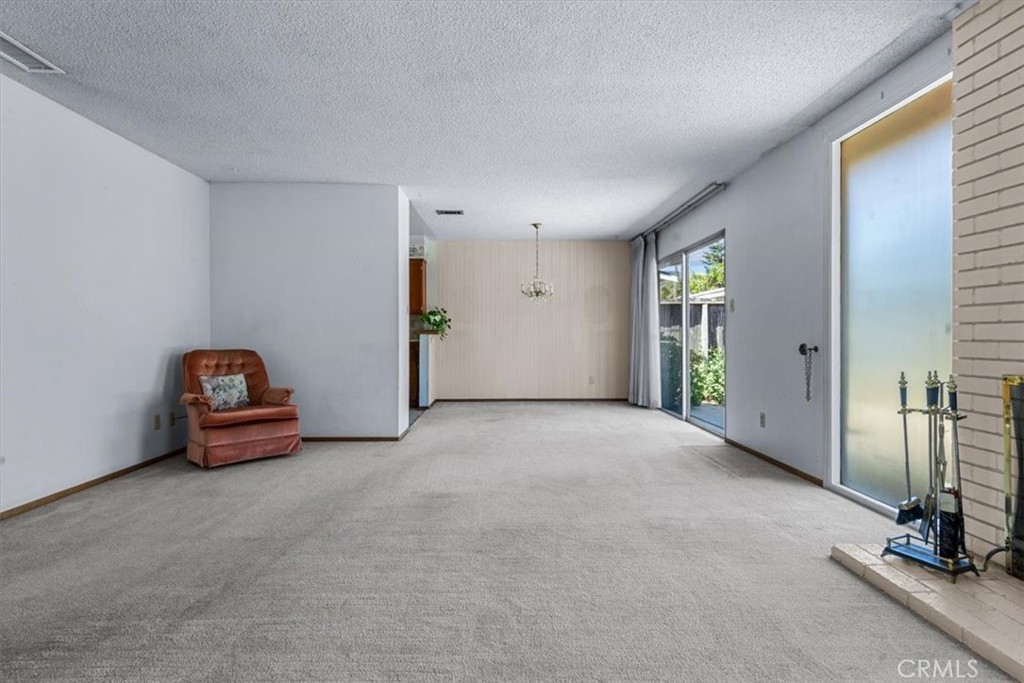 1283 W Newport Street