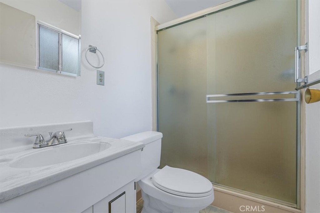 1283 W Newport Street