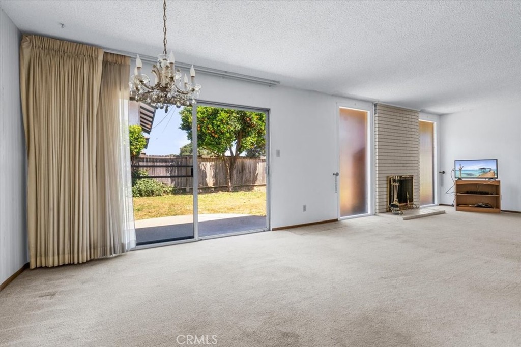 1283 W Newport Street