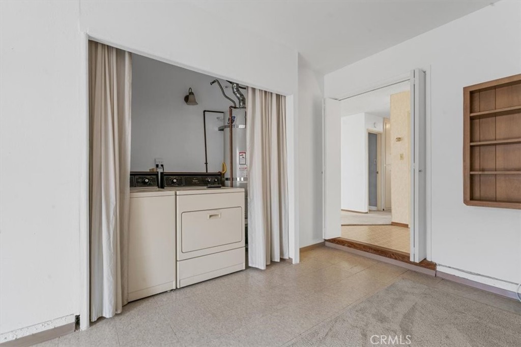 1283 W Newport Street