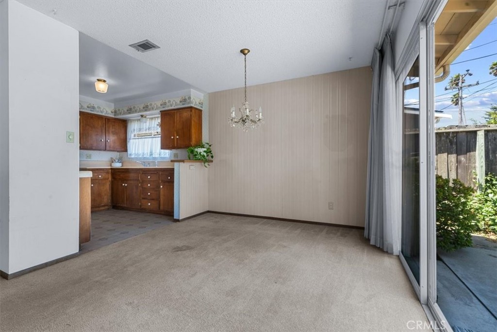 1283 W Newport Street