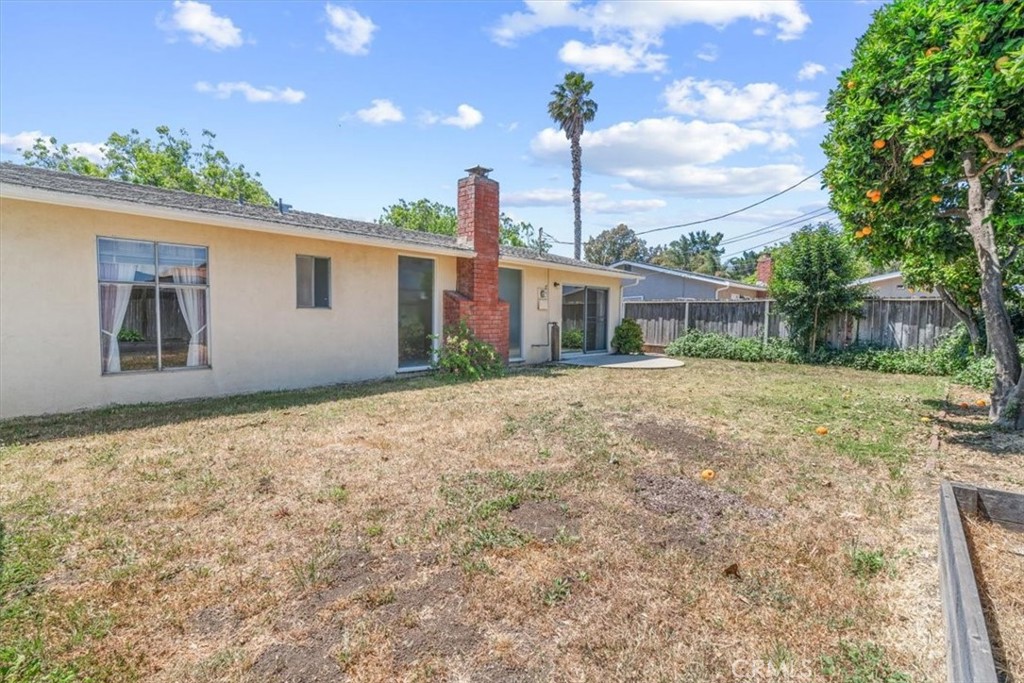 1283 W Newport Street