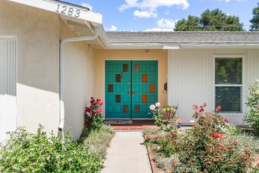 1283 W Newport Street