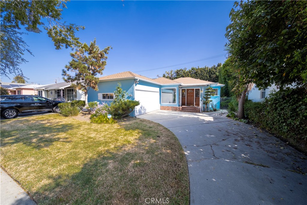 3226 Oakhurst Avenue