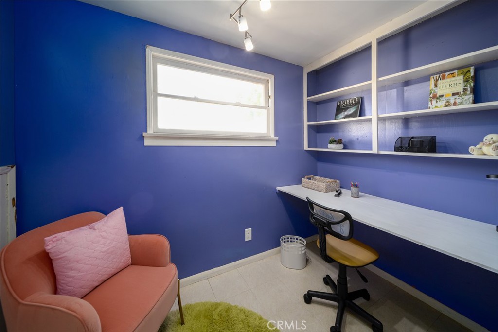 3226 Oakhurst Avenue