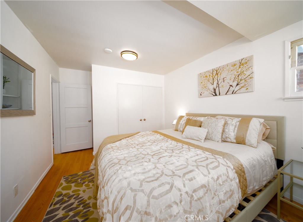 3226 Oakhurst Avenue