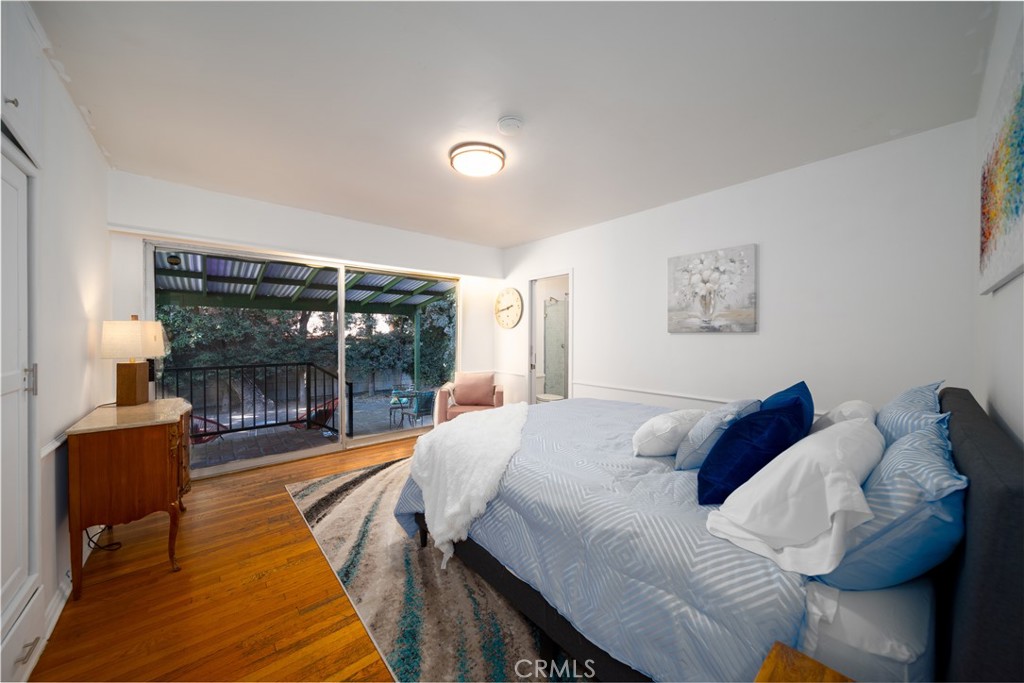 3226 Oakhurst Avenue