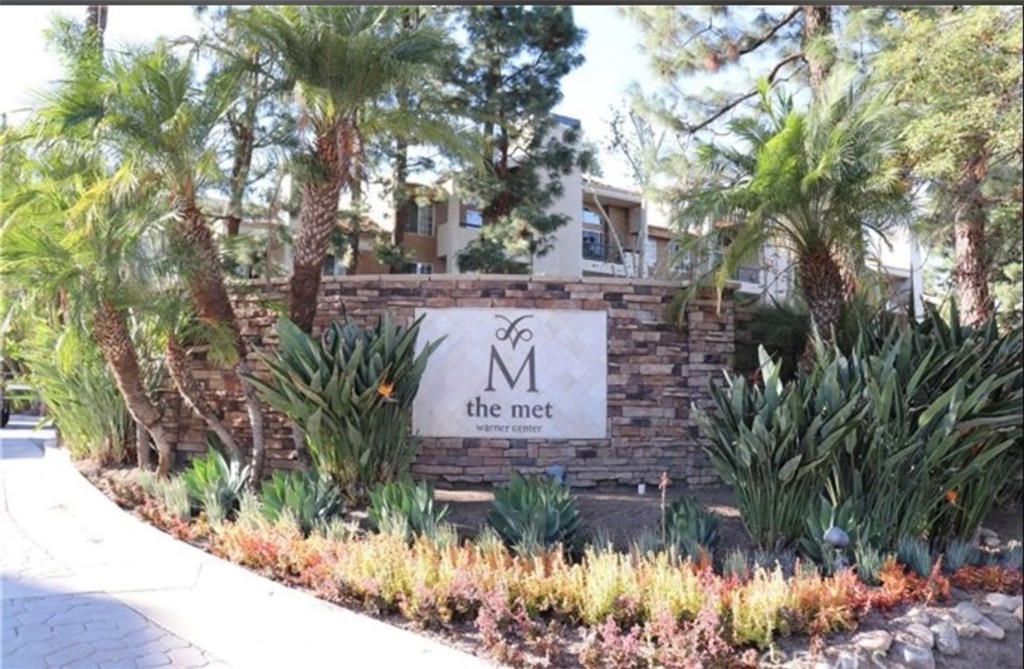 5565 Canoga Avenue 318