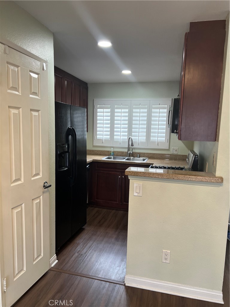 5565 Canoga Avenue 318