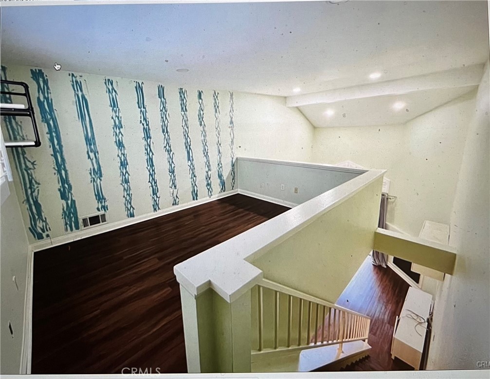 5565 Canoga Avenue 318