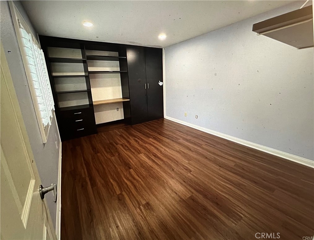 5565 Canoga Avenue 318