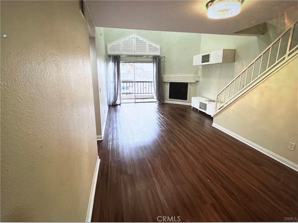 5565 Canoga Avenue 318