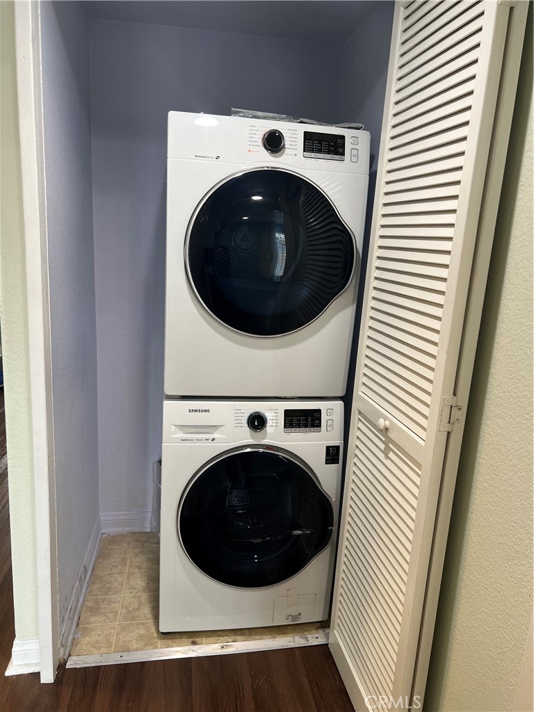 5565 Canoga Avenue 318