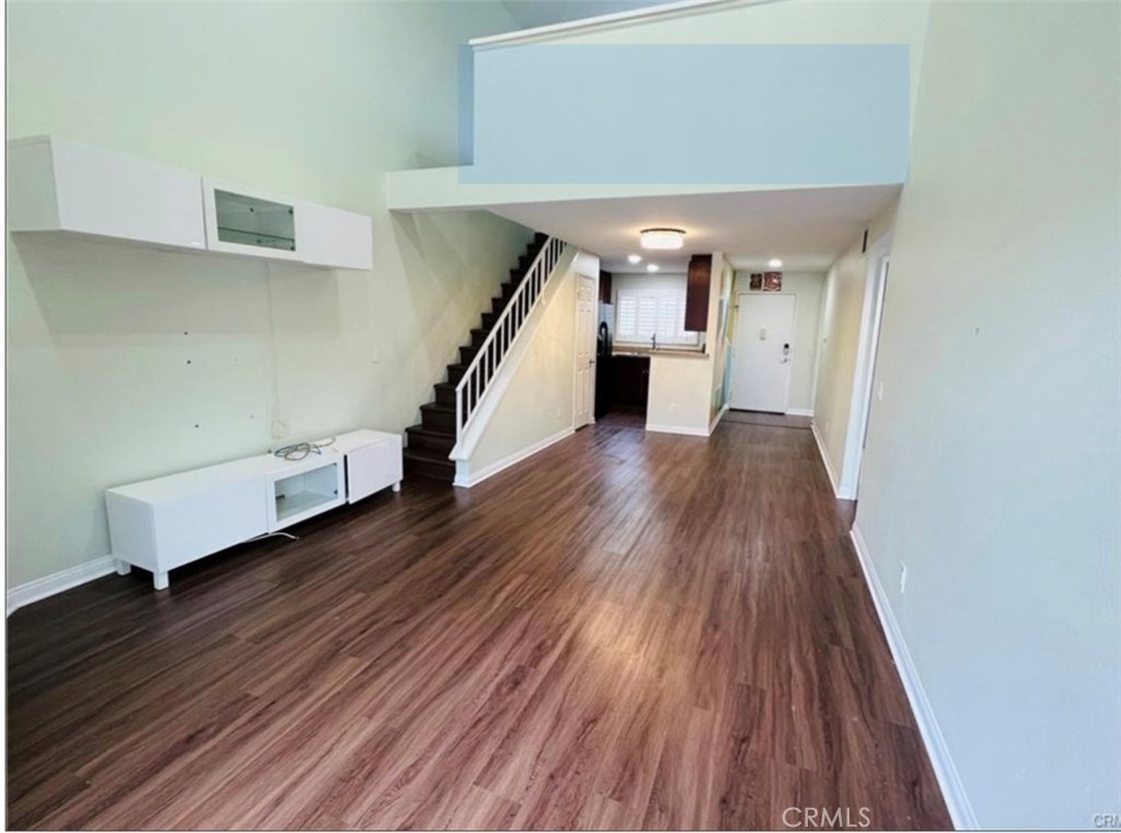 5565 Canoga Avenue 318