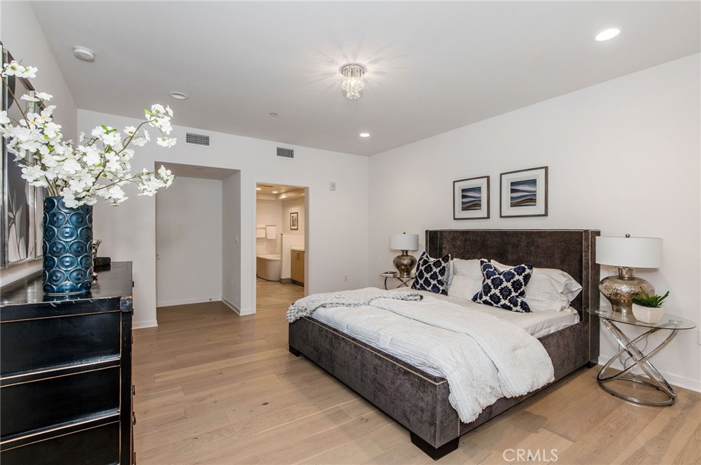 4240 Laurel Canyon Boulevard 106