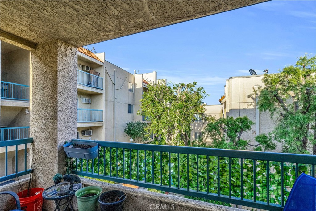 18307 Burbank Boulevard 48