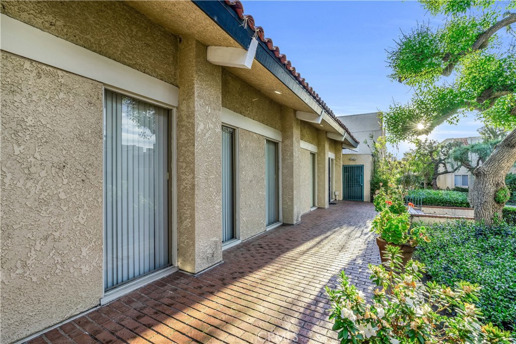 18307 Burbank Boulevard 48