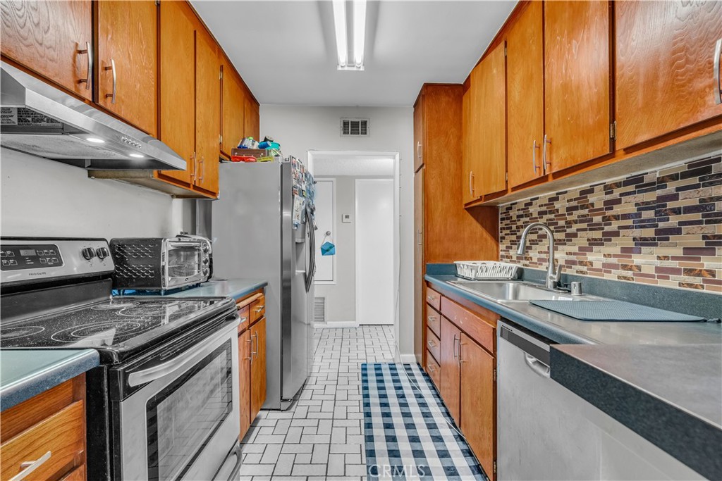 18307 Burbank Boulevard 48