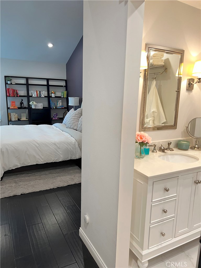 22330 Victory Boulevard 306