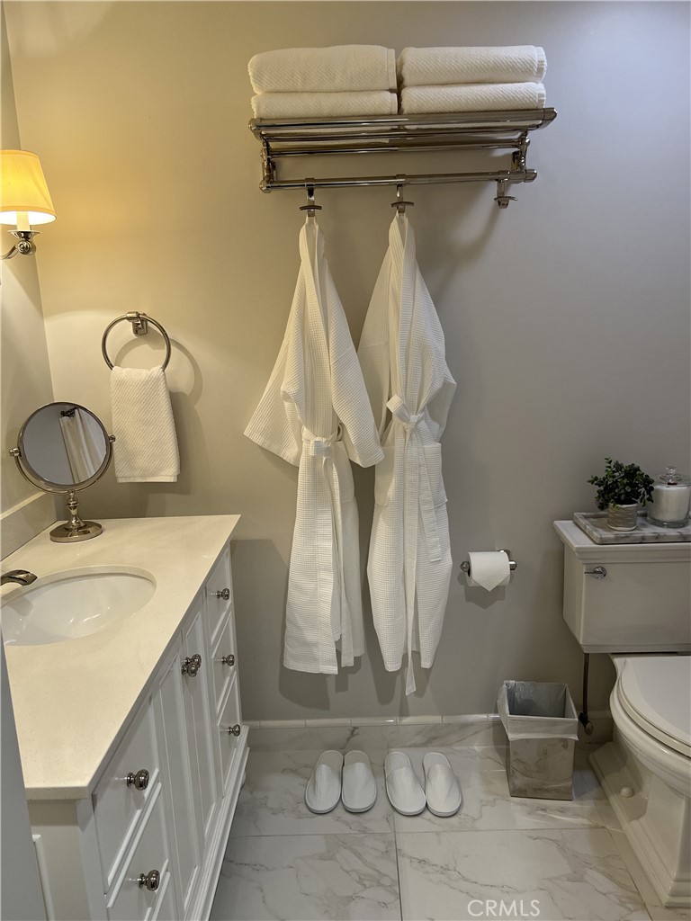 22330 Victory Boulevard 306