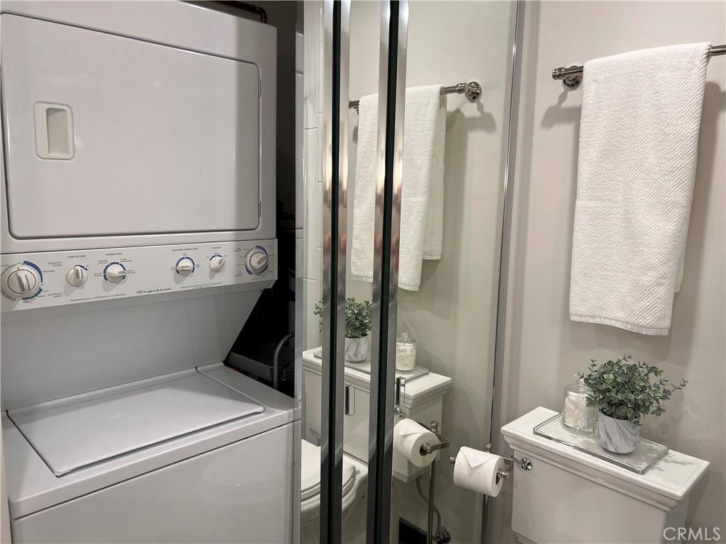 22330 Victory Boulevard 306