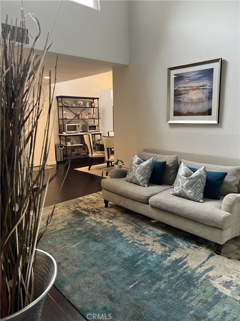 22330 Victory Boulevard 306