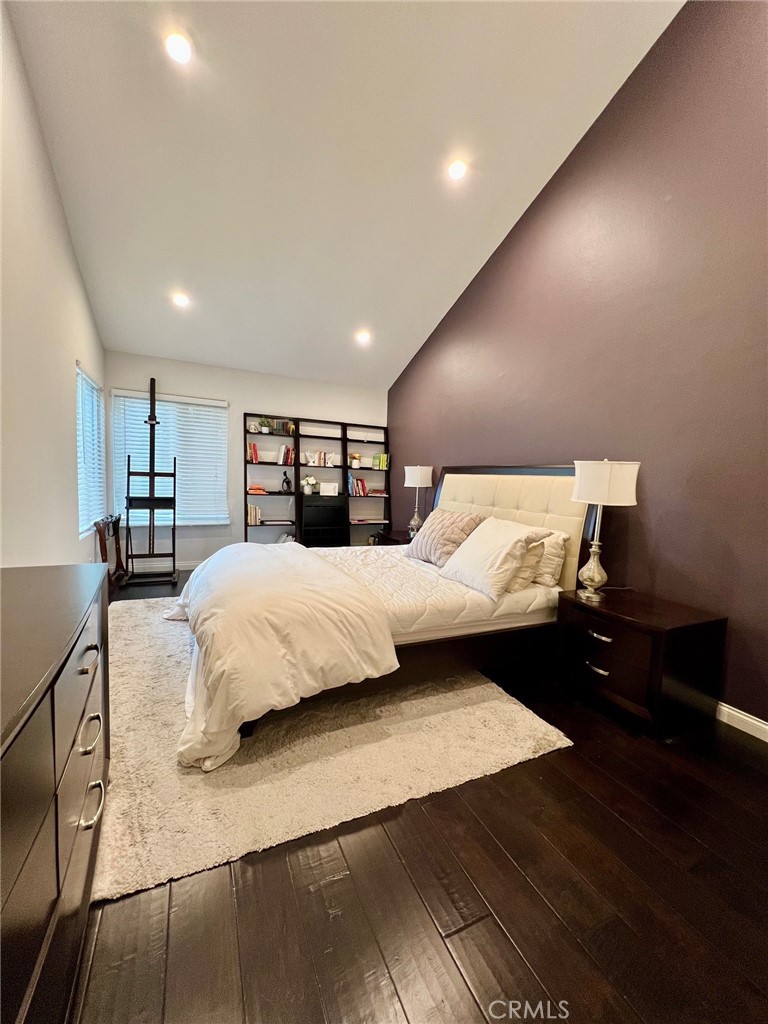 22330 Victory Boulevard 306