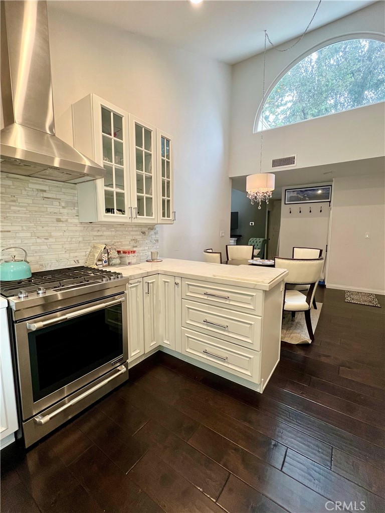 22330 Victory Boulevard 306