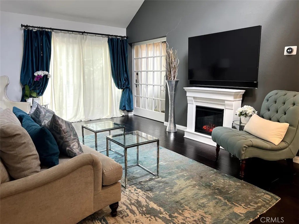 22330 Victory Boulevard 306