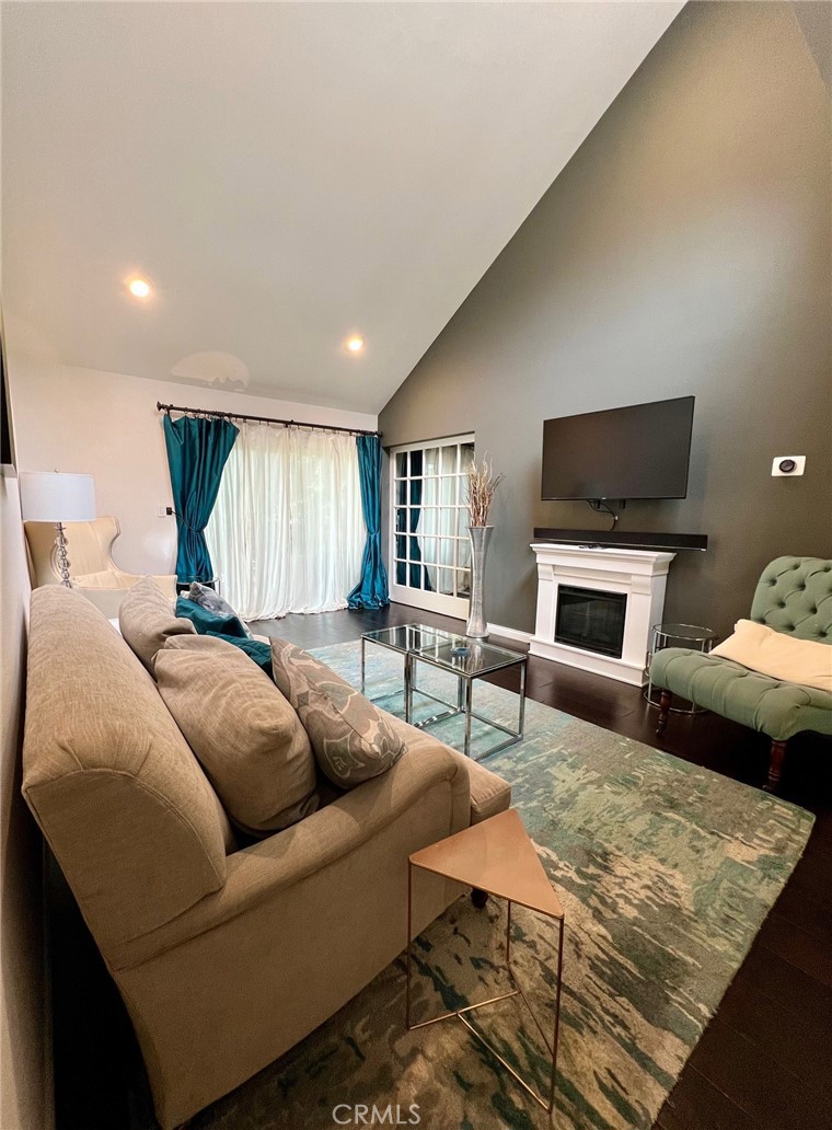 22330 Victory Boulevard 306