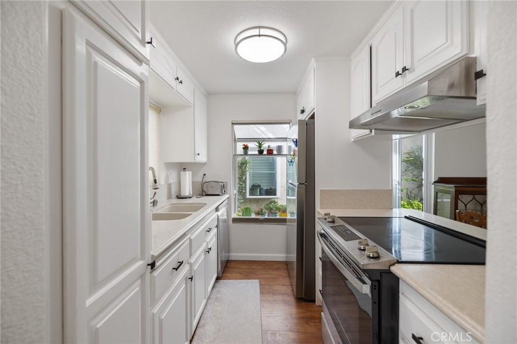 18411 Hatteras Street 120