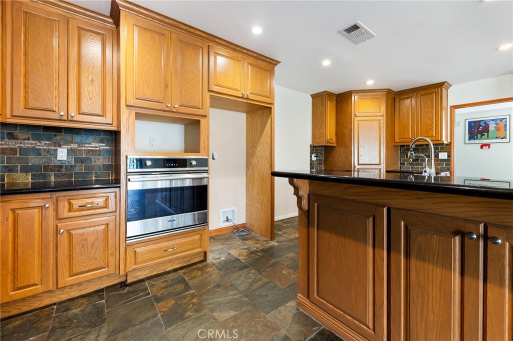 16775 Bridgeport Street