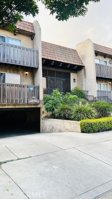 610 W Regent Street 4