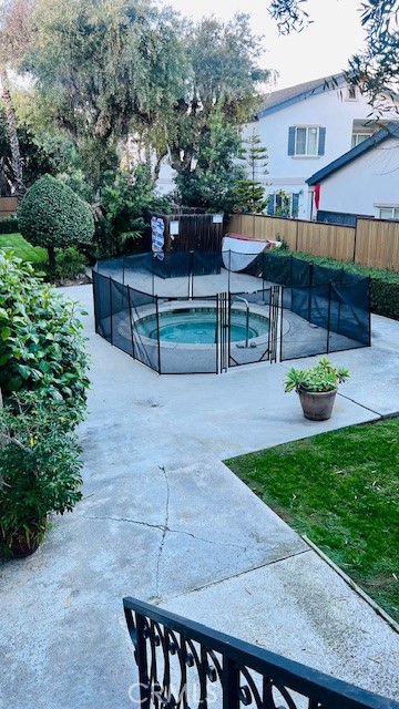 610 W Regent Street 4