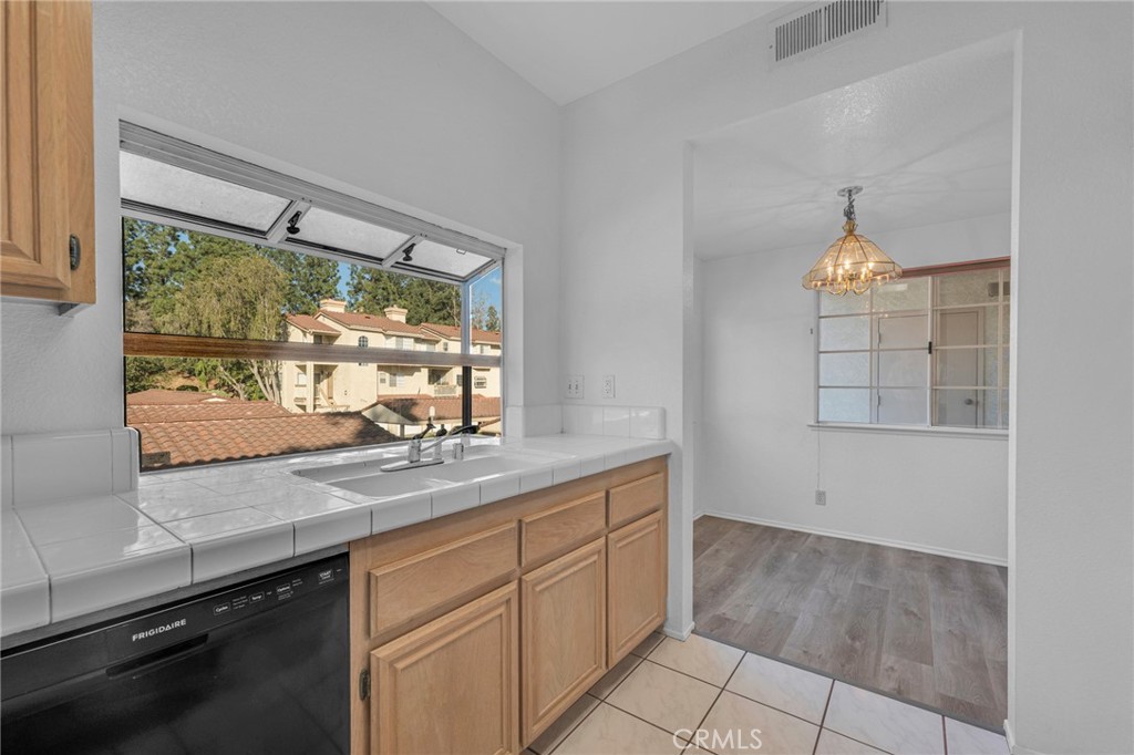 5780 Freebird Lane 102