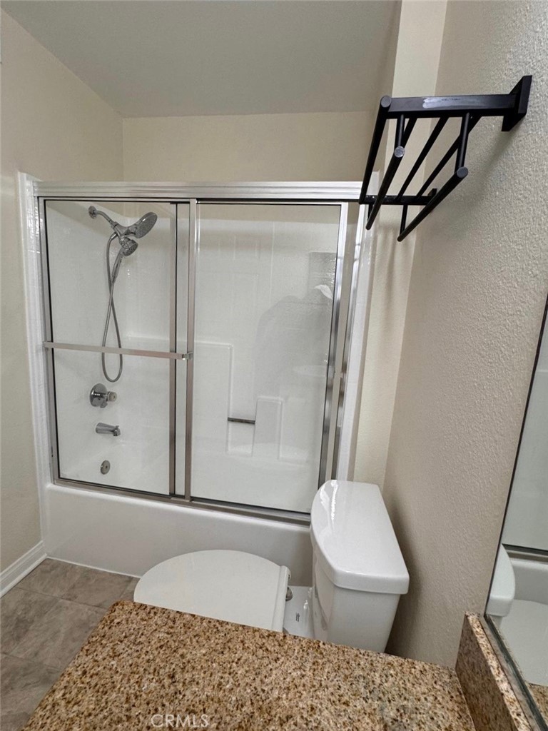 5565 Canoga Avenue 307