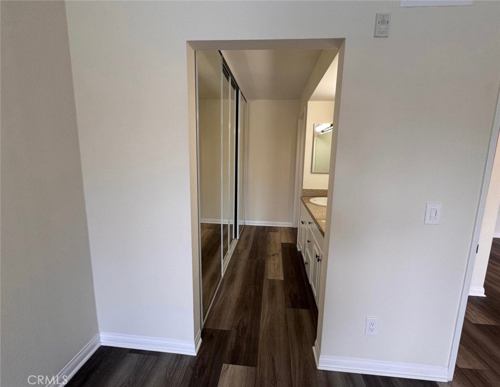 5565 Canoga Avenue 307