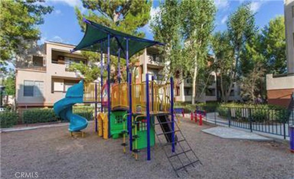 5565 Canoga Avenue 307