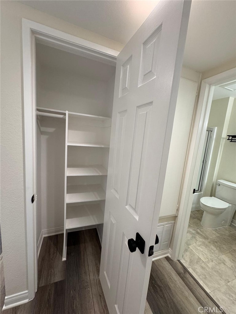 5565 Canoga Avenue 307