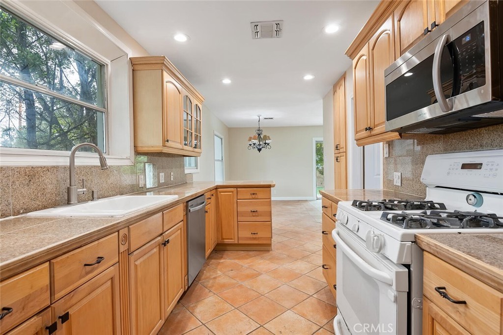 8856 Fullbright Avenue