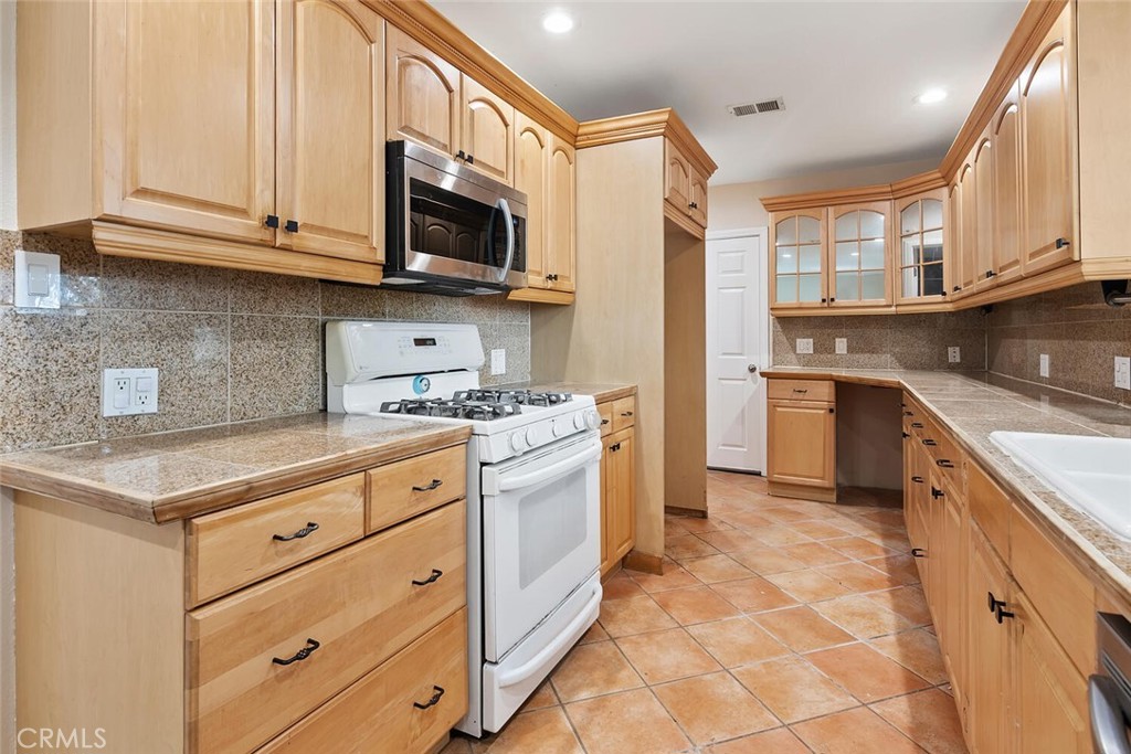 8856 Fullbright Avenue