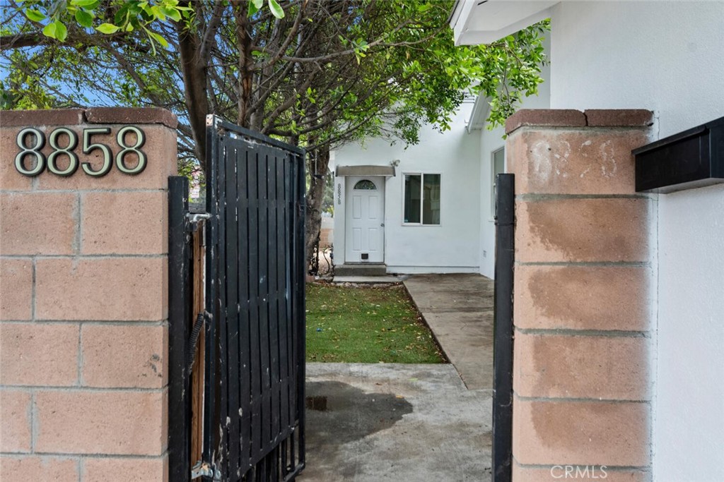 8856 Fullbright Avenue