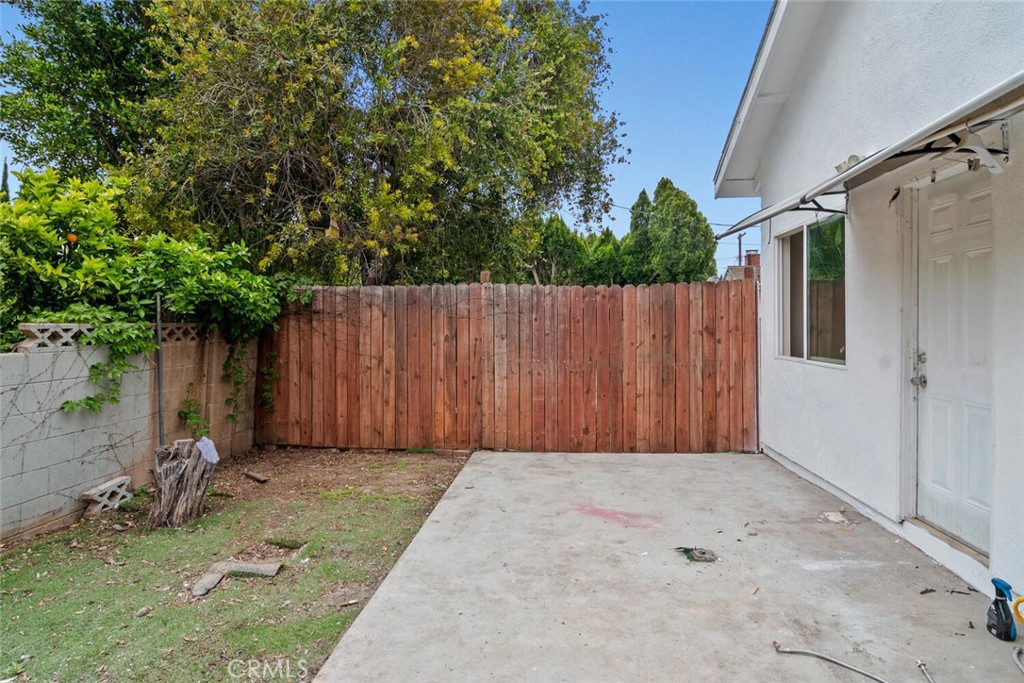 8856 Fullbright Avenue