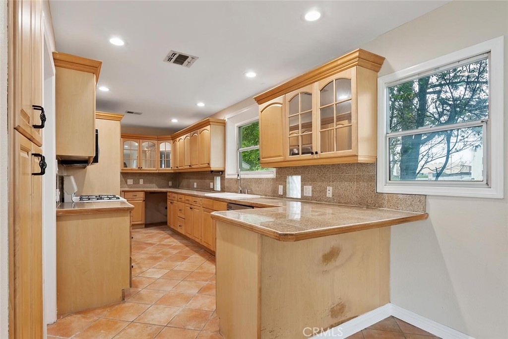 8856 Fullbright Avenue