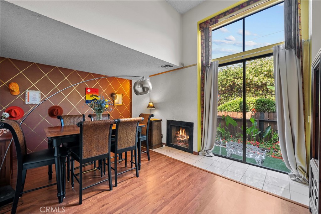 630 W Queen Street 10